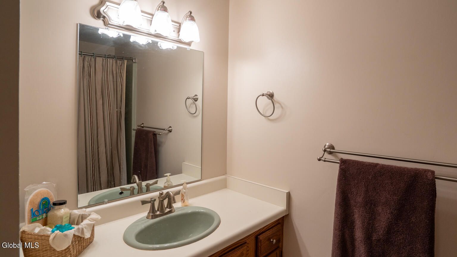 559 Bloomingrove Drive Rensselaer NY 12144