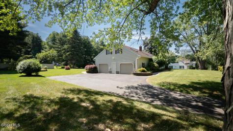 559 Bloomingrove Drive Rensselaer NY 12144