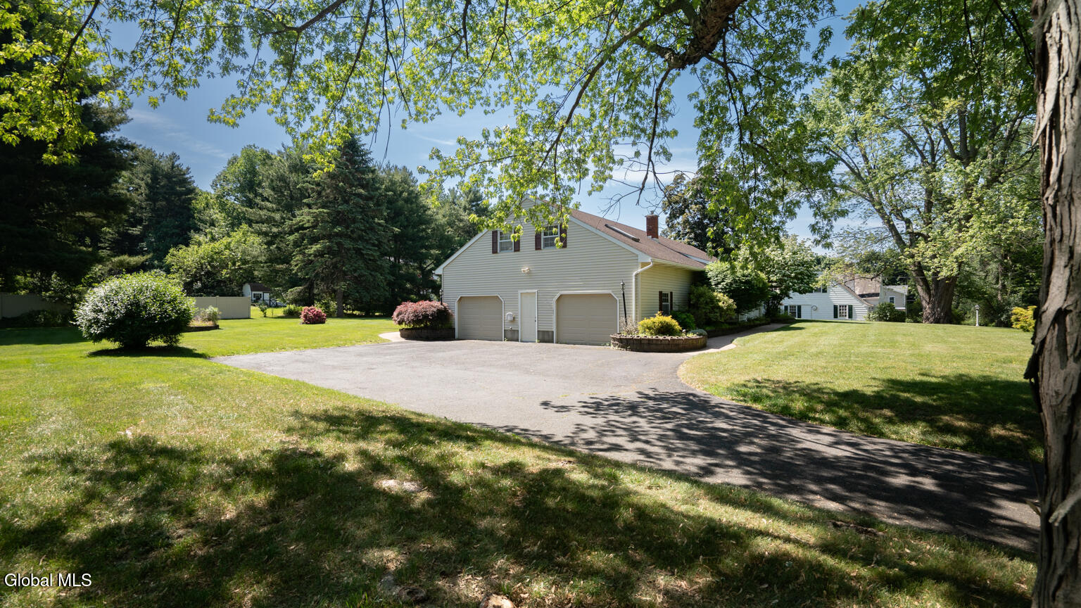 559 Bloomingrove Drive Rensselaer NY 12144