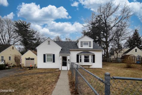 16 Lake Road Albany NY 12205