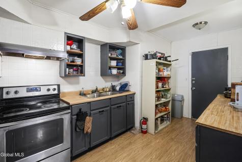 16 Lake Road Albany NY 12205