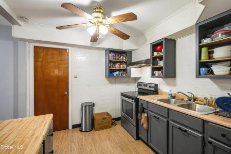 16 Lake Road Albany NY 12205