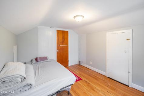 16 Lake Road Albany NY 12205