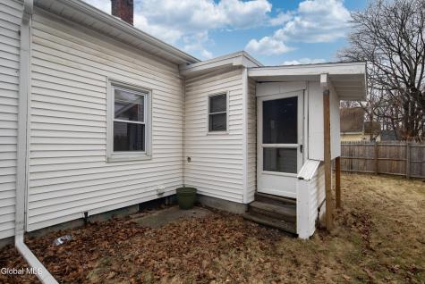 16 Lake Road Albany NY 12205