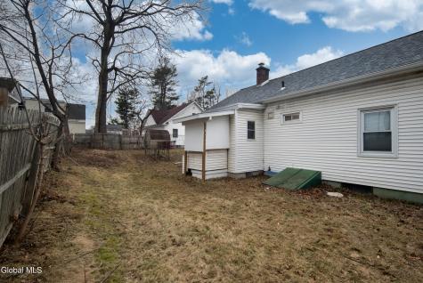 16 Lake Road Albany NY 12205