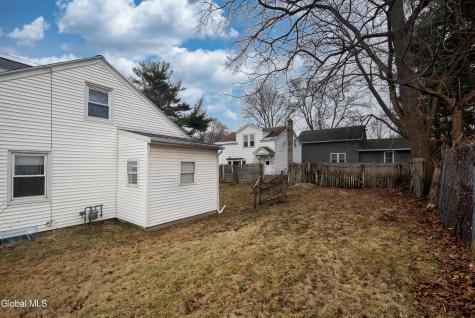 16 Lake Road Albany NY 12205