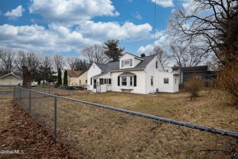 16 Lake Road Albany NY 12205