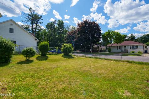 16 Lake Road Albany NY 12205