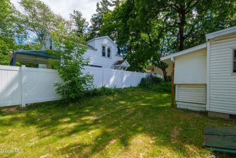 16 Lake Road Albany NY 12205
