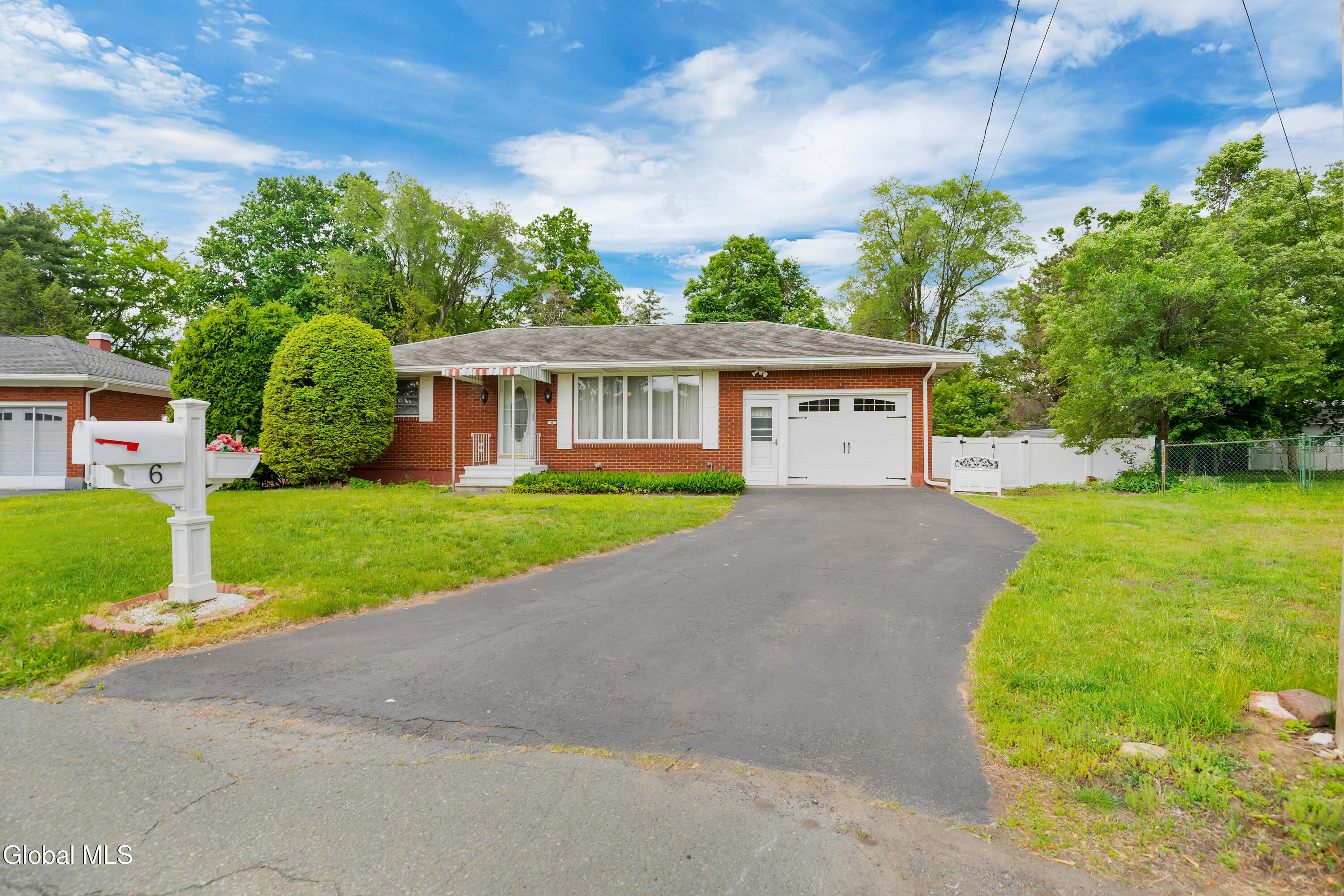 6 Deerwood Drive Colonie NY 12205