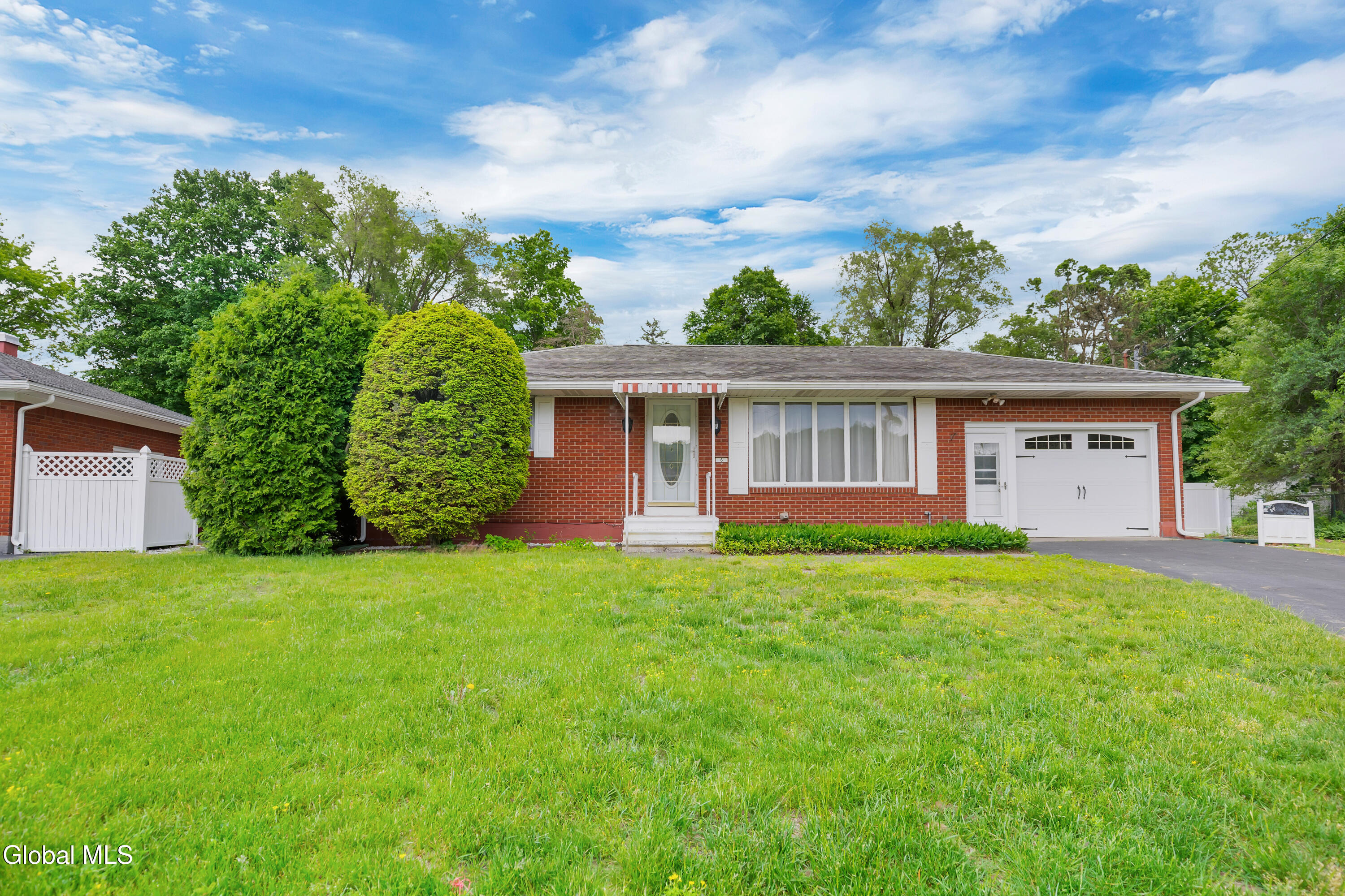 6 Deerwood Drive Colonie NY 12205