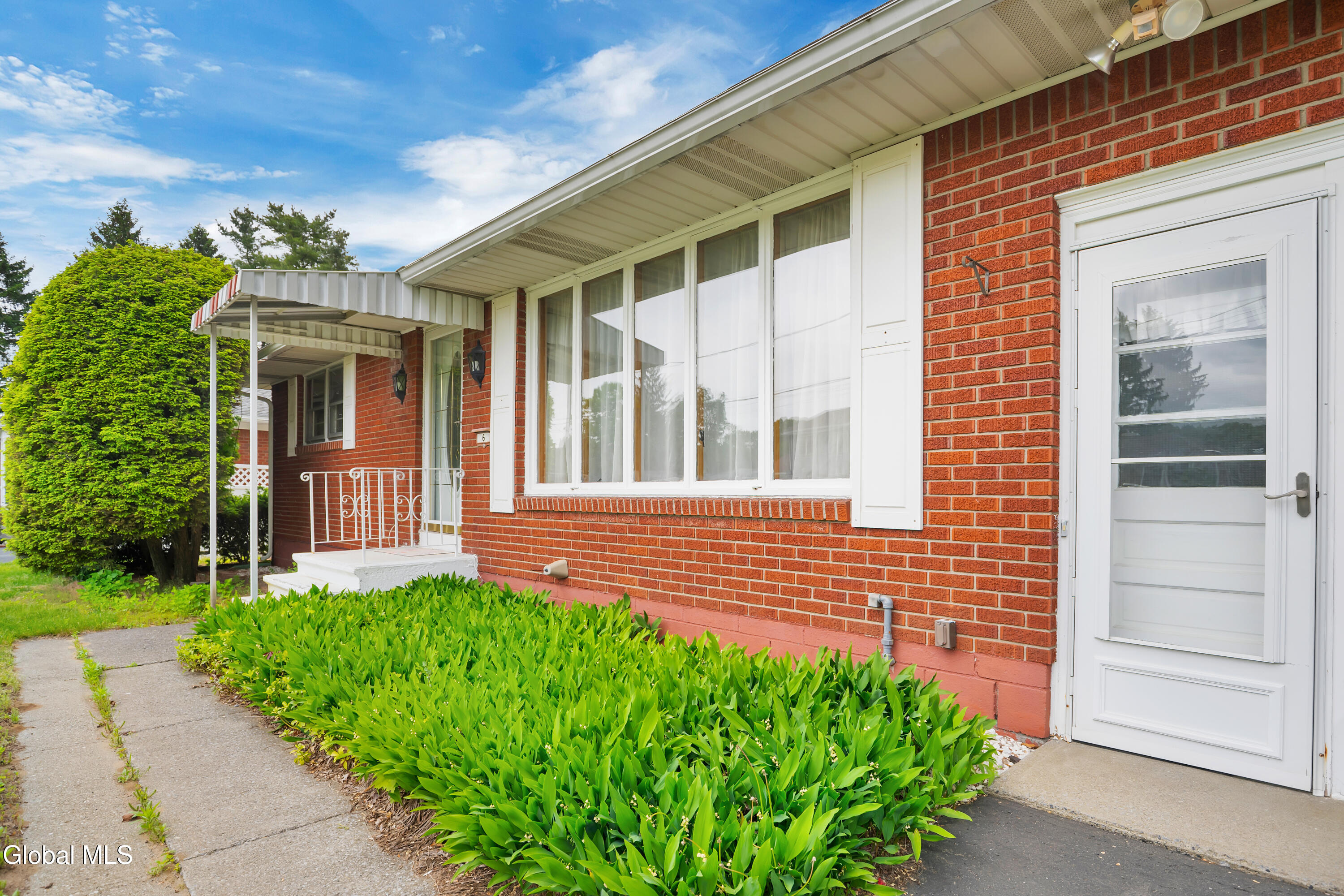 6 Deerwood Drive Colonie NY 12205