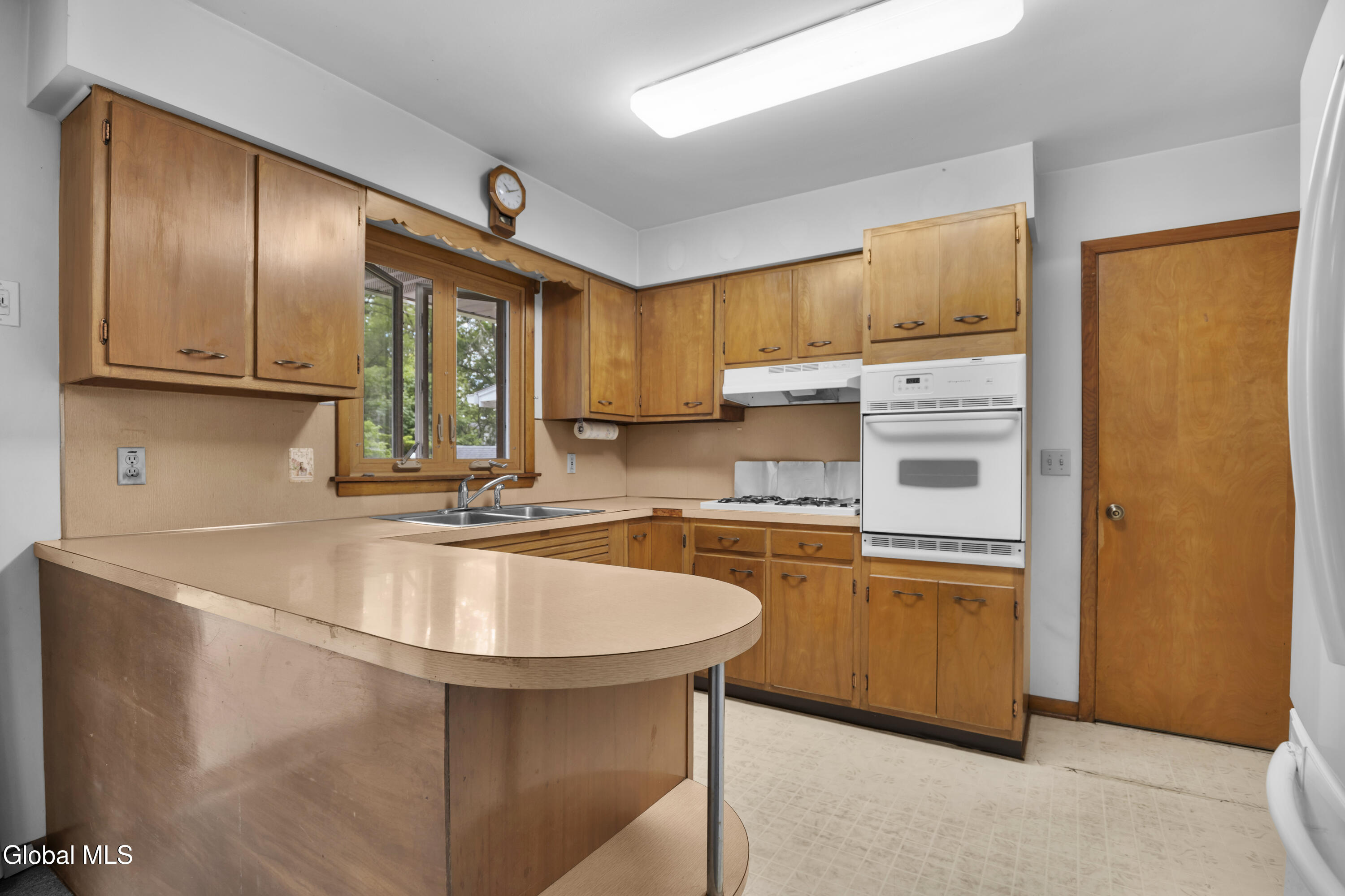 6 Deerwood Drive Colonie NY 12205