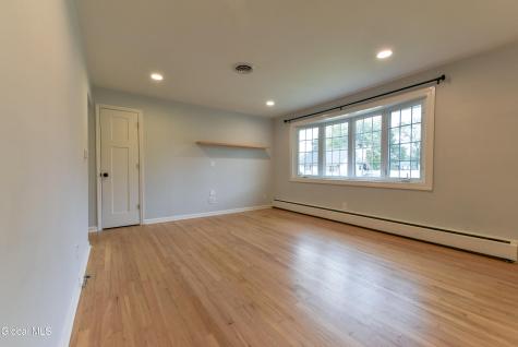 6 Marriner Avenue Colonie NY 12205