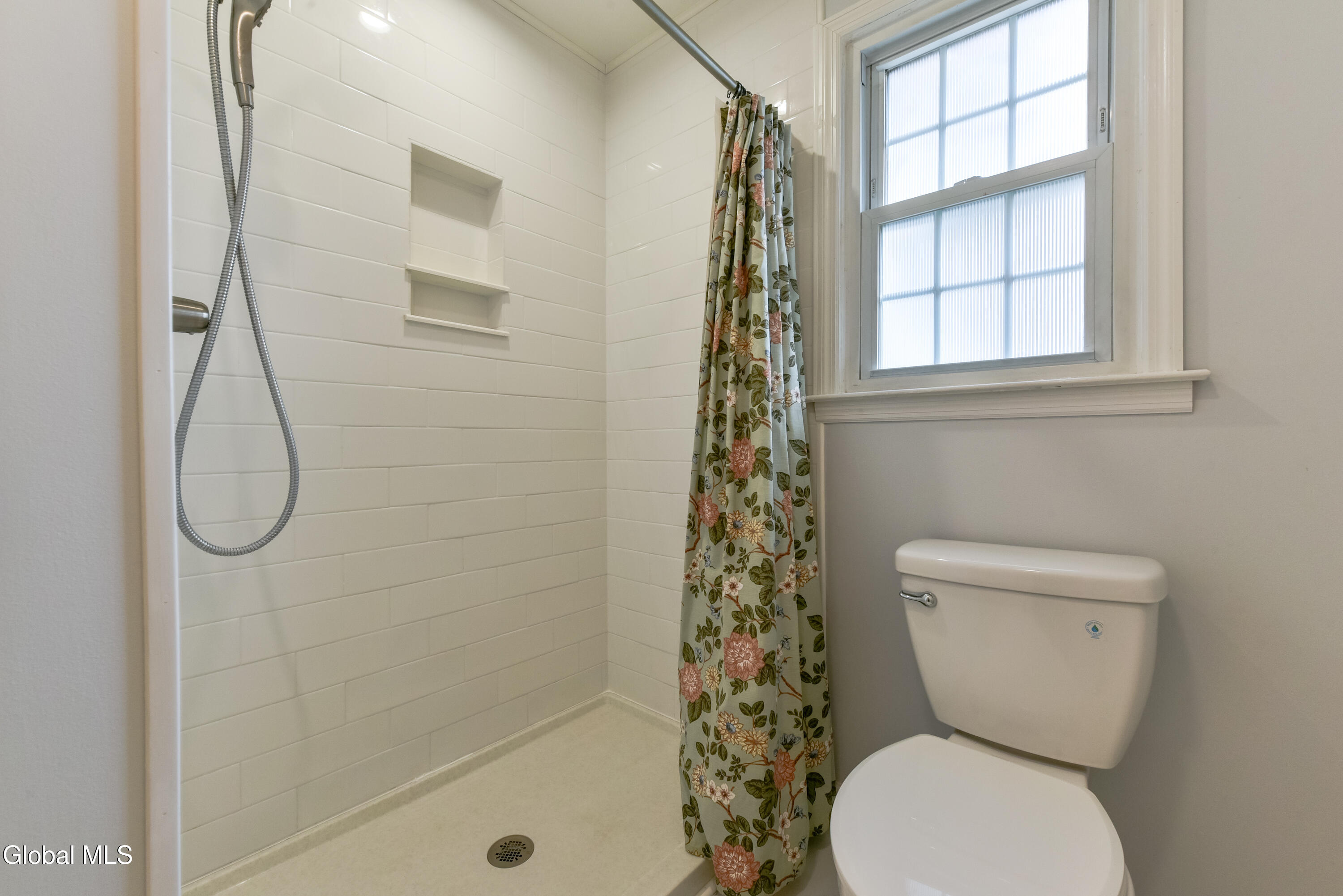 6 Marriner Avenue Colonie NY 12205