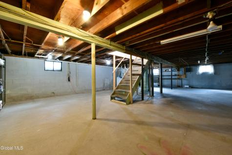 6 Marriner Avenue Colonie NY 12205