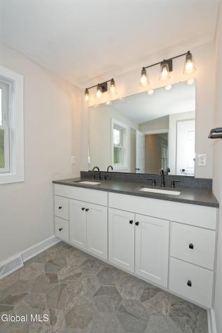 7 Quail Run Voorheesville NY 12186