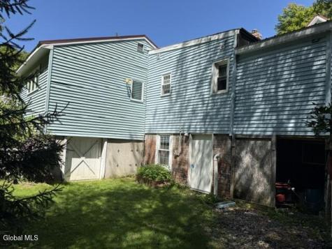 83 Powder Mill Road Valley Falls NY 12185