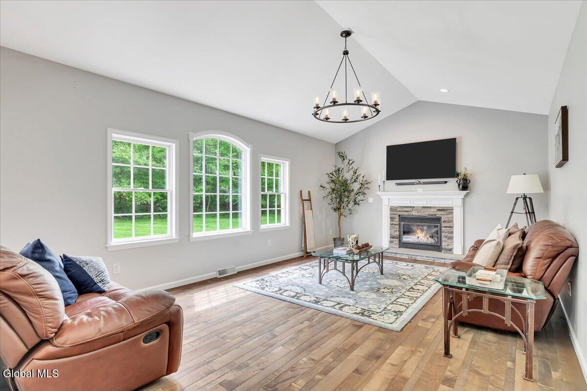 11 Brookhaven Lane East Greenbush NY 12061