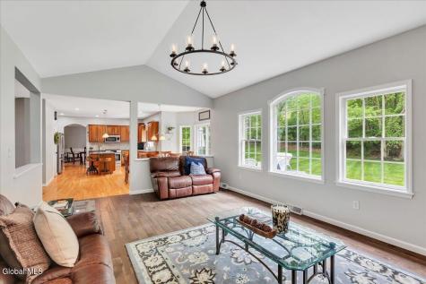 11 Brookhaven Lane East Greenbush NY 12061
