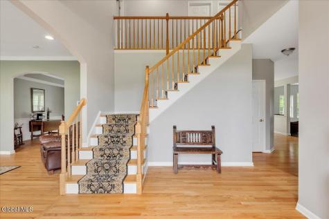 11 Brookhaven Lane East Greenbush NY 12061