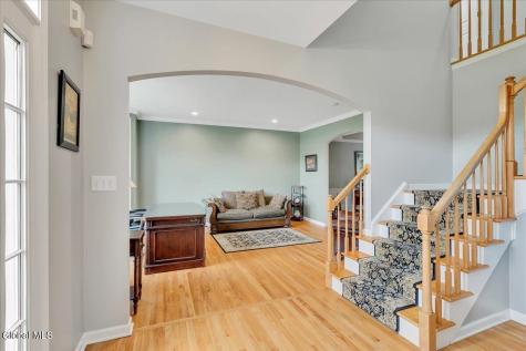 11 Brookhaven Lane East Greenbush NY 12061