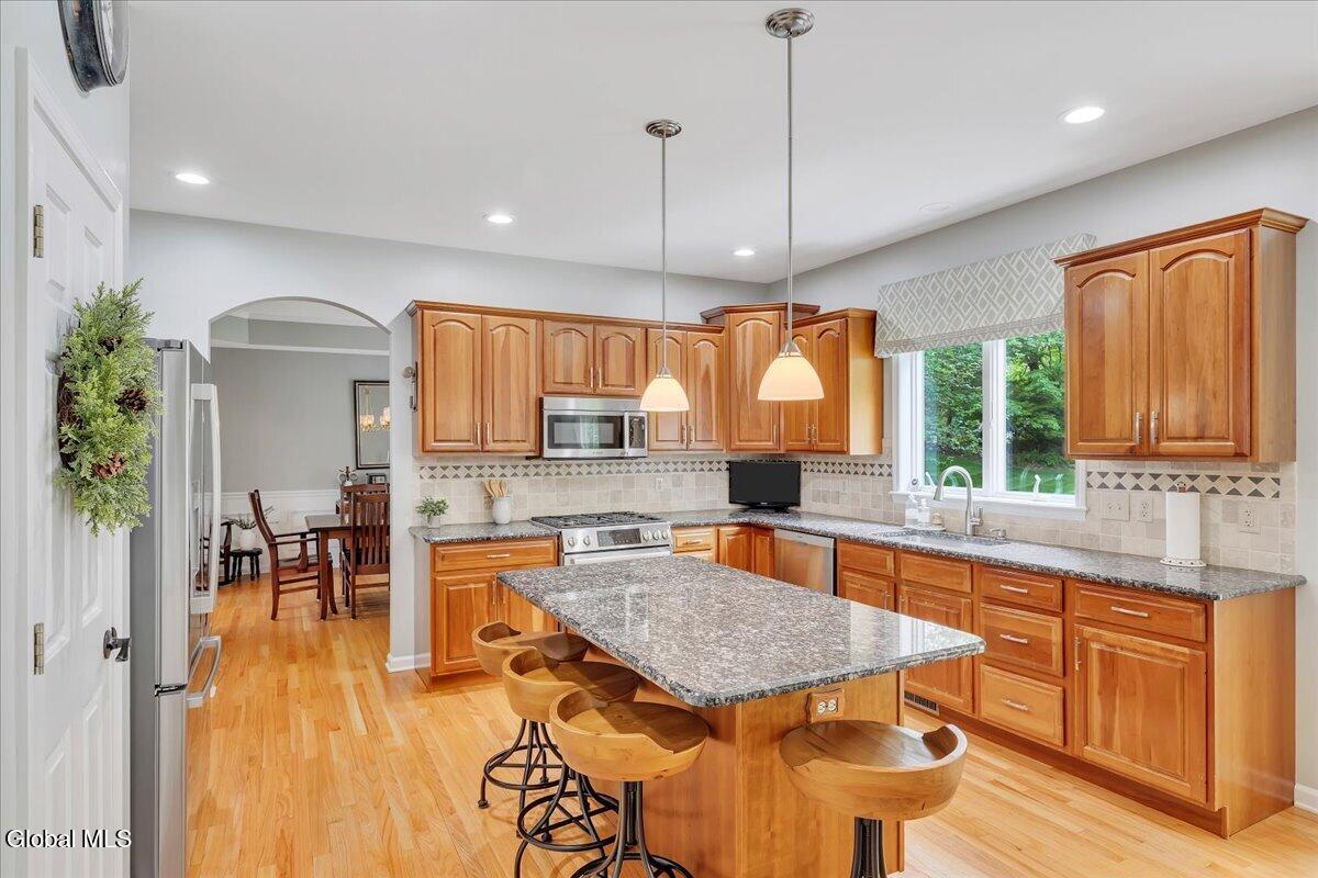 11 Brookhaven Lane East Greenbush NY 12061