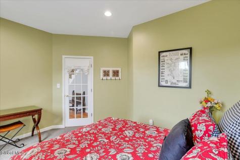 11 Brookhaven Lane East Greenbush NY 12061