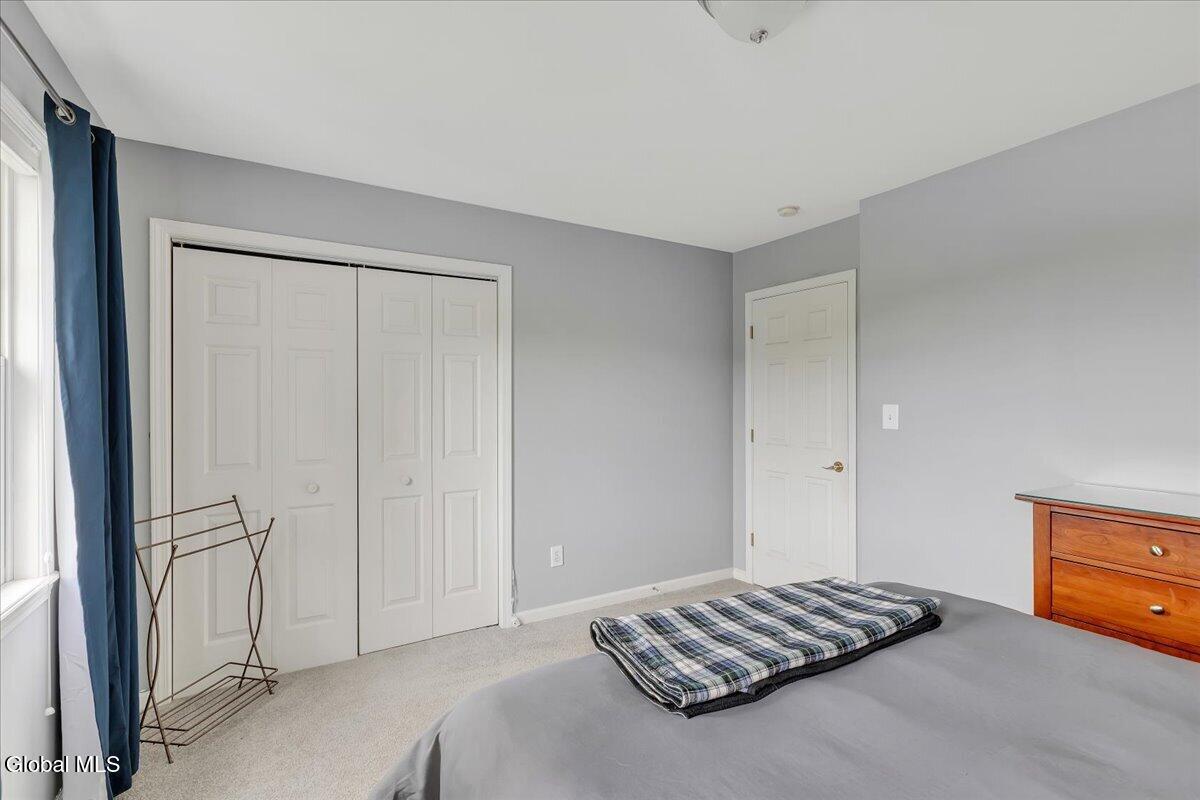 11 Brookhaven Lane East Greenbush NY 12061