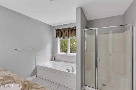 11 Brookhaven Lane East Greenbush NY 12061