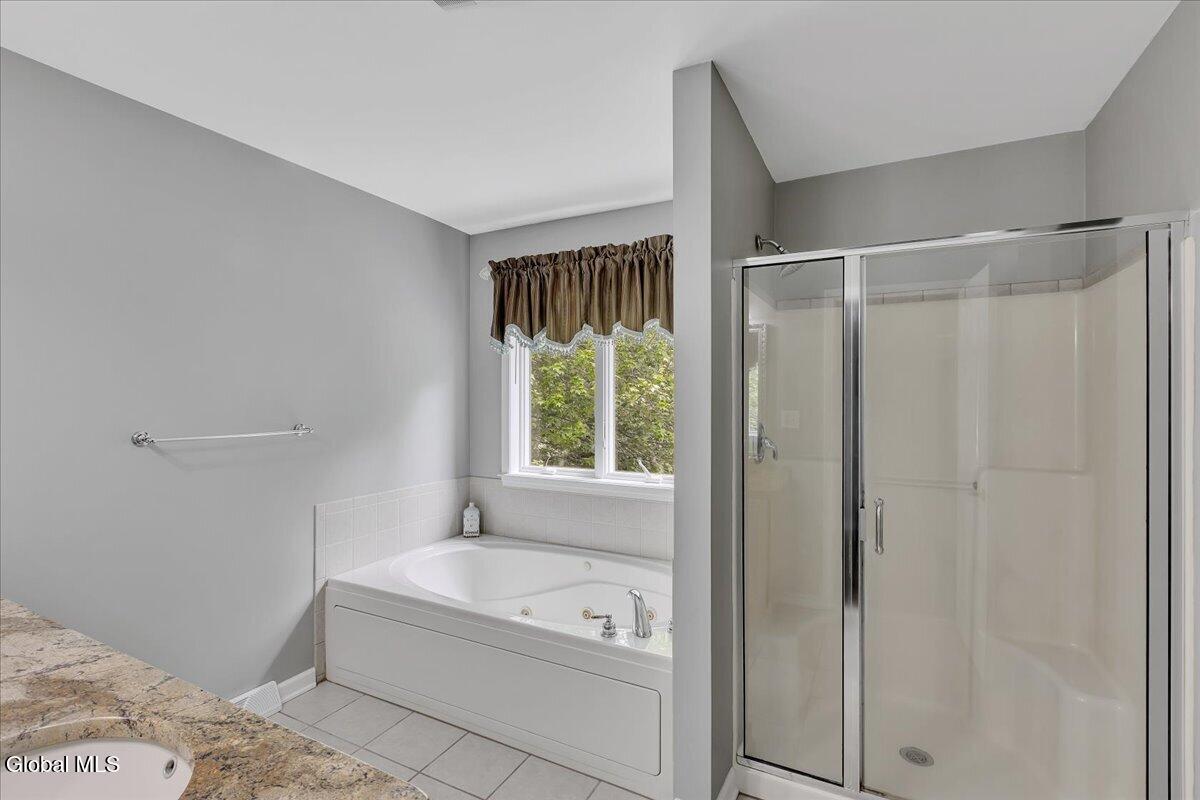11 Brookhaven Lane East Greenbush NY 12061