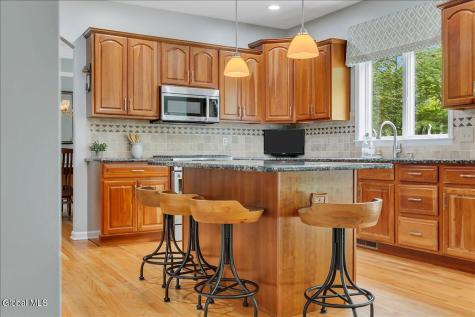 11 Brookhaven Lane East Greenbush NY 12061