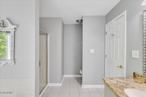 11 Brookhaven Lane East Greenbush NY 12061