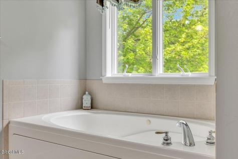 11 Brookhaven Lane East Greenbush NY 12061