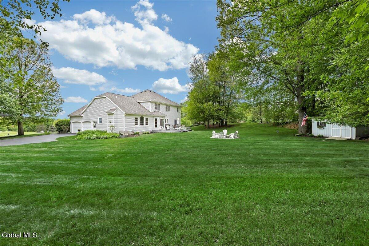 11 Brookhaven Lane East Greenbush NY 12061
