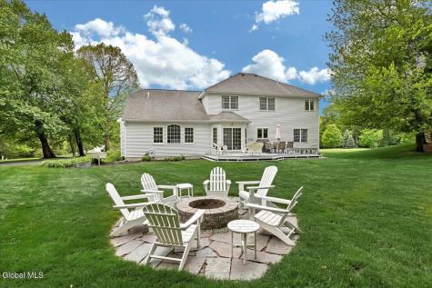 11 Brookhaven Lane East Greenbush NY 12061