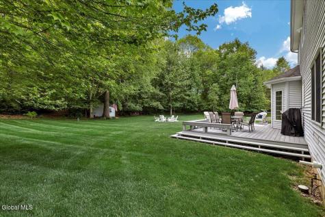 11 Brookhaven Lane East Greenbush NY 12061