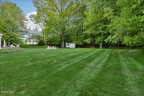 11 Brookhaven Lane East Greenbush NY 12061