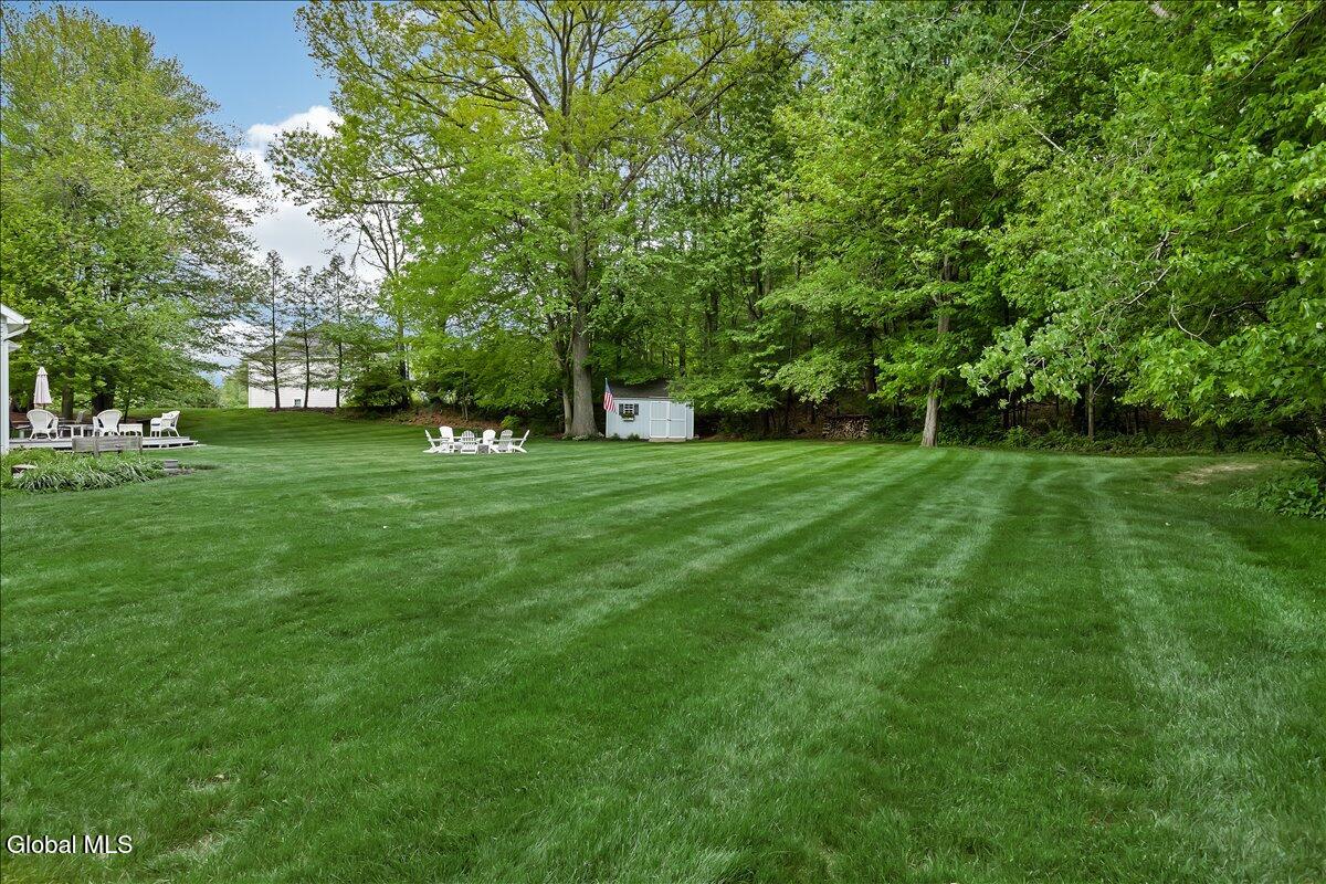 11 Brookhaven Lane East Greenbush NY 12061