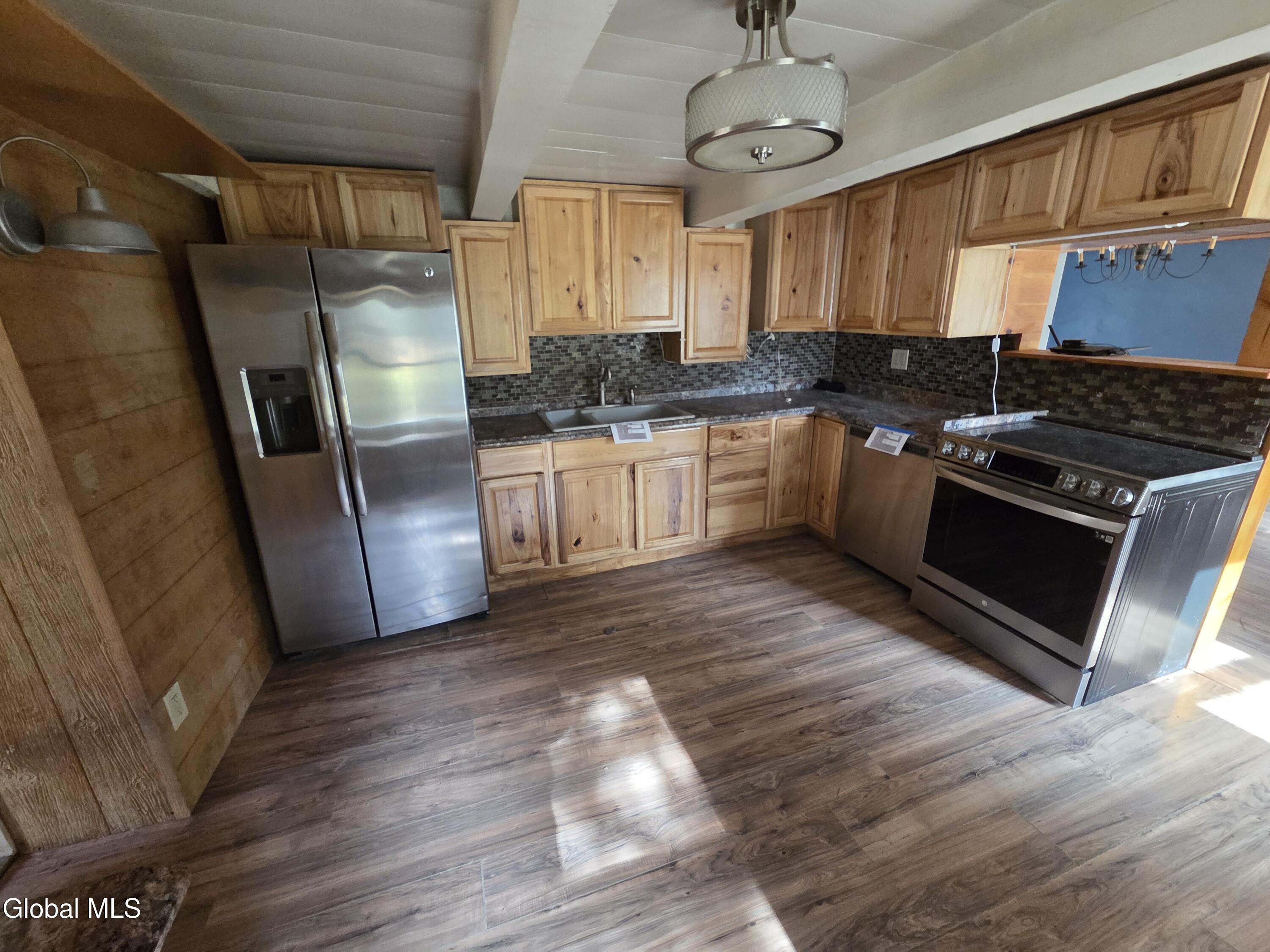 528 Schoharie Turnpike Athens NY 12015