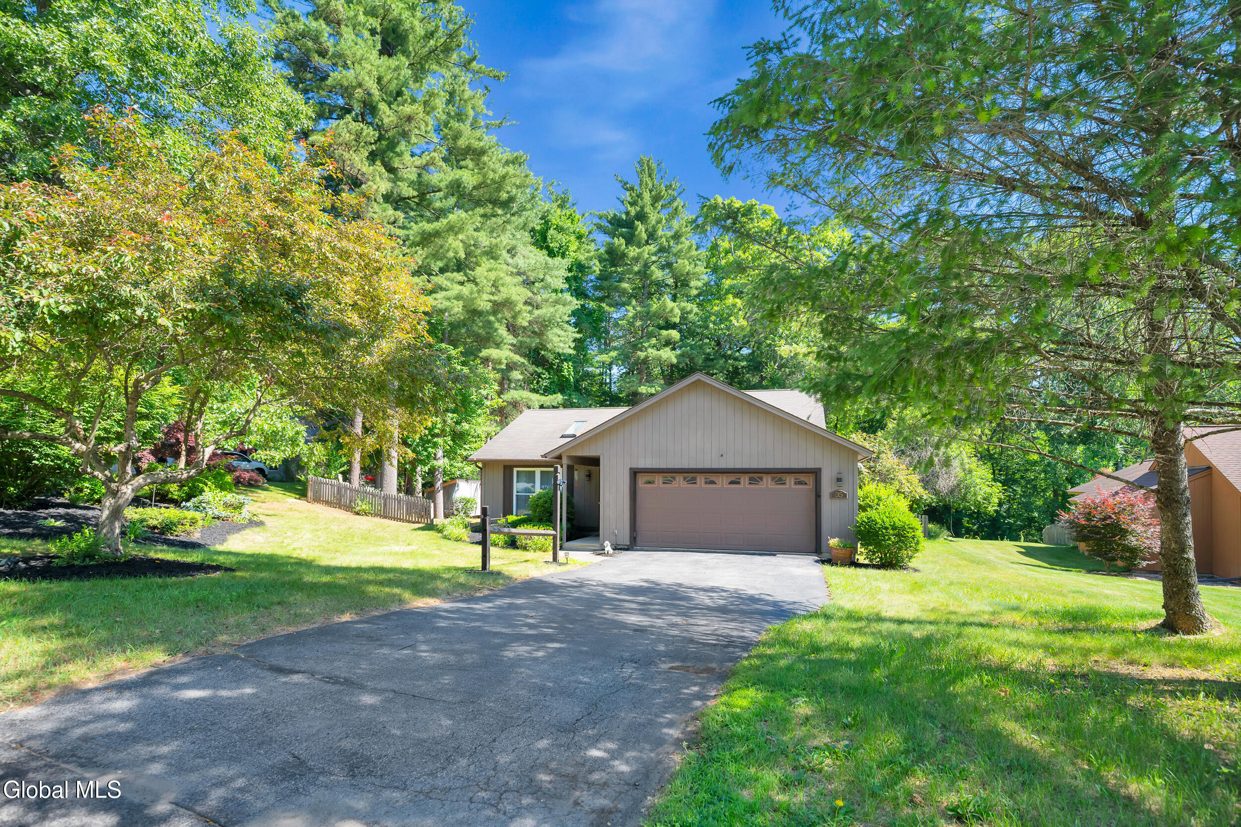 35 Meadow Rue Place Malta NY 12020