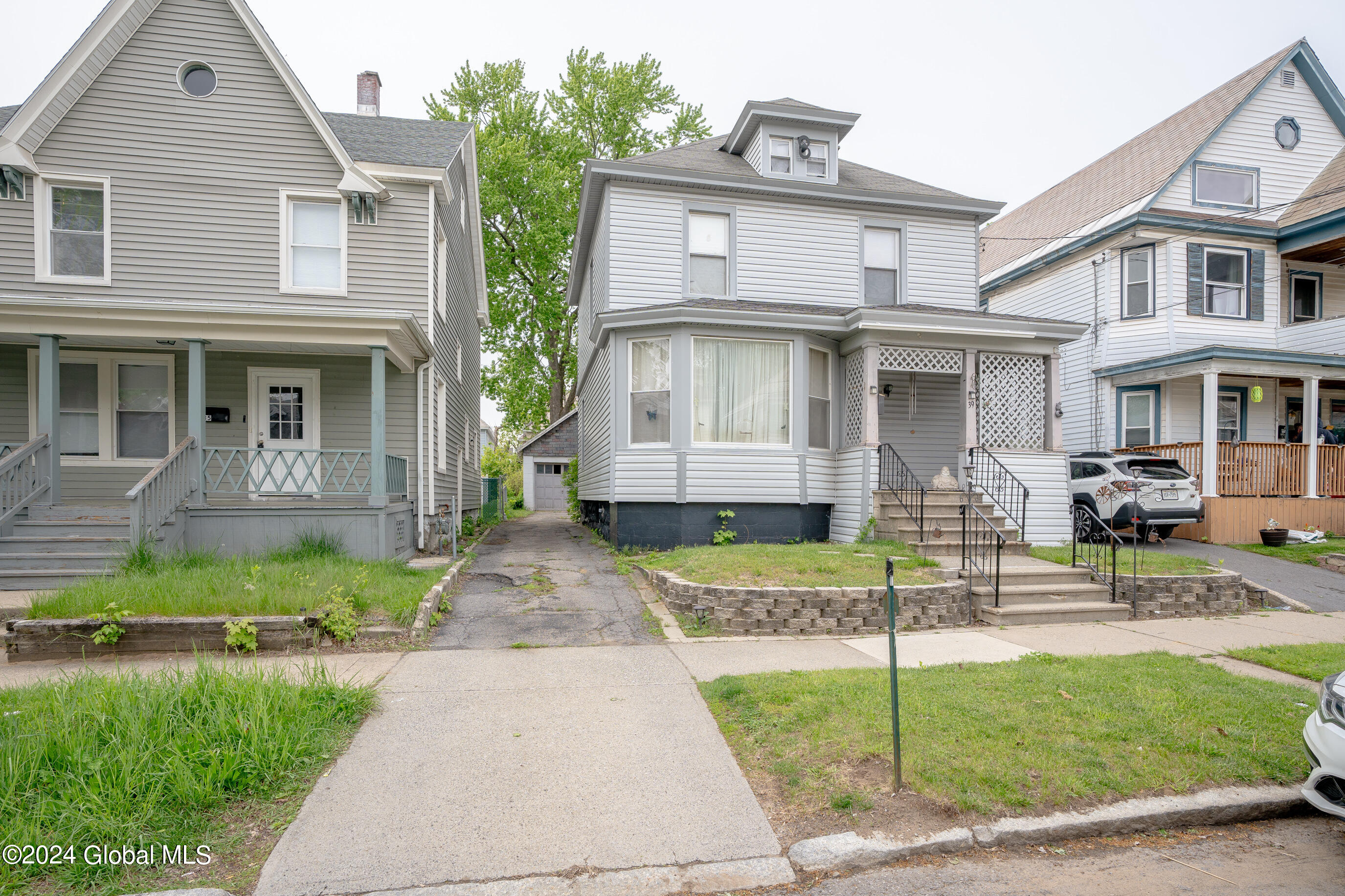 39 James Street Schenectady NY 12304