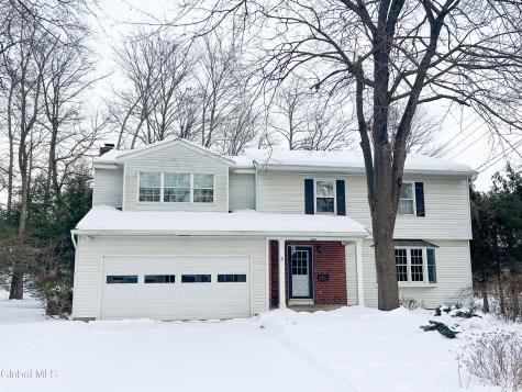 8 Wedge Road Delmar NY 12054