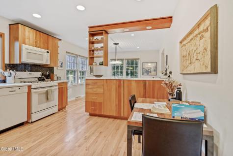 8 Wedge Road Delmar NY 12054