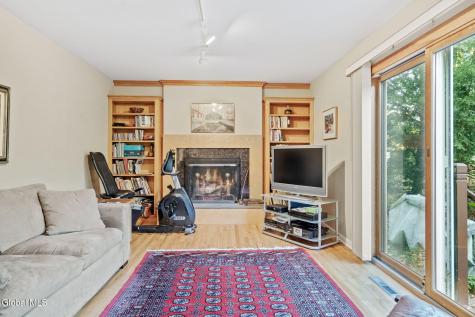 8 Wedge Road Delmar NY 12054