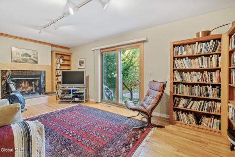 8 Wedge Road Delmar NY 12054