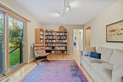 8 Wedge Road Delmar NY 12054