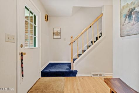 8 Wedge Road Delmar NY 12054