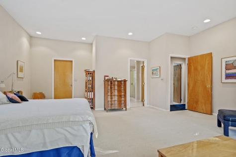 8 Wedge Road Delmar NY 12054