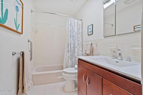 8 Wedge Road Delmar NY 12054